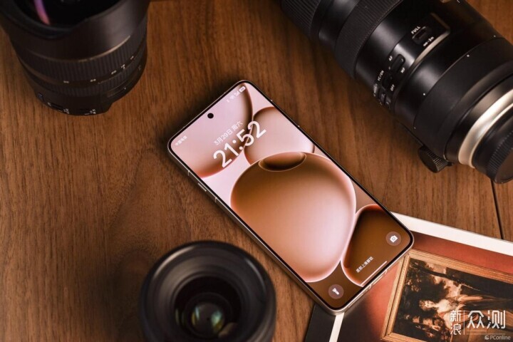 OPPO Find X8 Ultra:接近專業的成像水平_新浪眾測