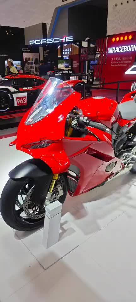 消博会最贵摩托！杜卡迪Panigale V4s新车亮相，起售价约30万