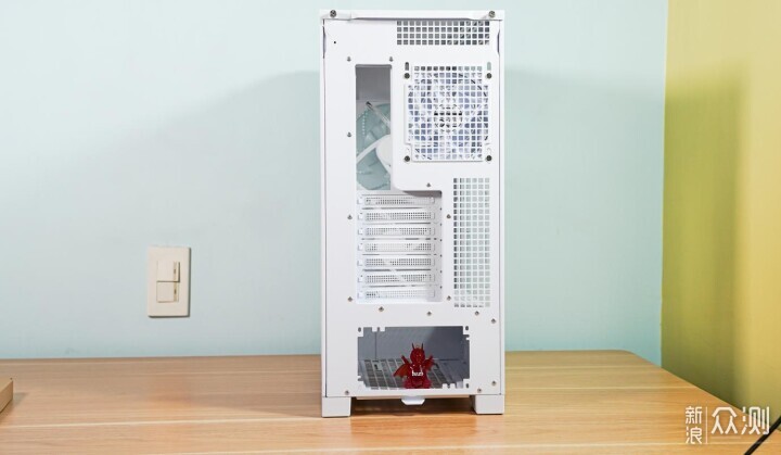 獨家秘技微星MPG VELOX 300R AIRFLOW PZ機箱_新浪眾測