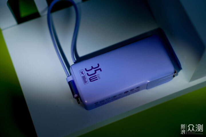 倍思NomosNT11超能充移動充電的“全能體驗”_新浪眾測