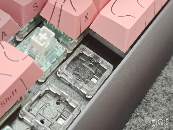 小呆蟲GK68 HE磁軸鍵盤:更值得入手的鋁坨坨_新浪眾測