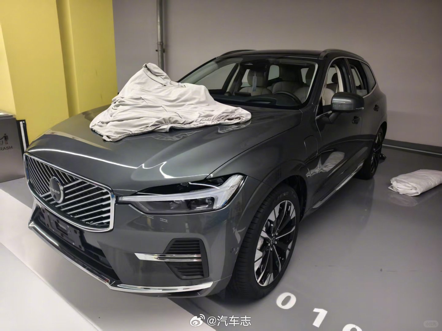 沃尔沃新XC60实车曝光，采用家族最新设计
