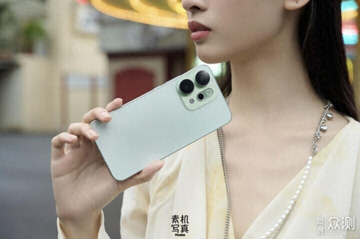 OPPO Reno14將發佈,真機背面確實很有特點 OPPO Reno14將發佈,真機背面確實很有特點