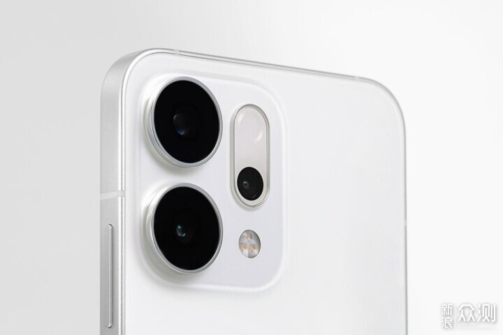 OPPO Reno14將發佈,真機背面確實很有特點_新浪眾測
