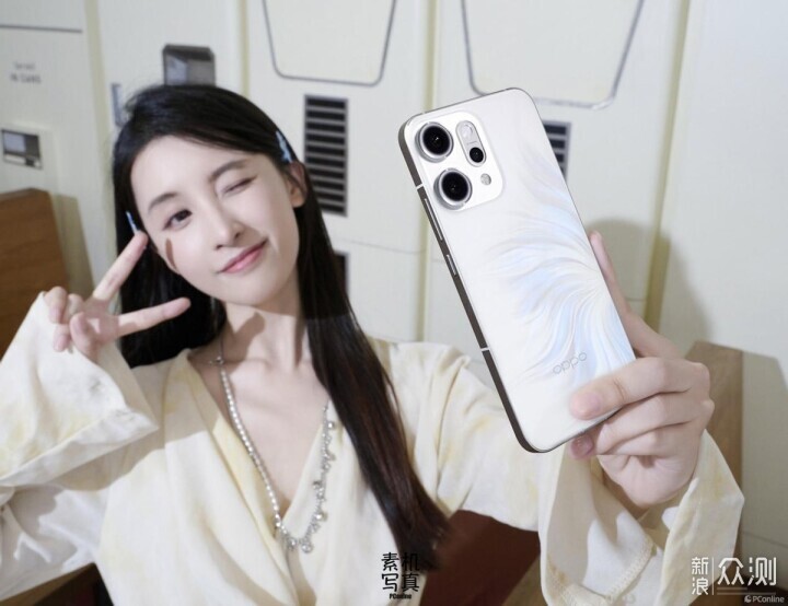 OPPO Reno14將發佈,真機背面確實很有特點_新浪眾測