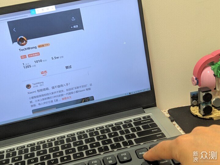 雖說是入門級但帶104全功能按鍵,性價比頗高_新浪眾測