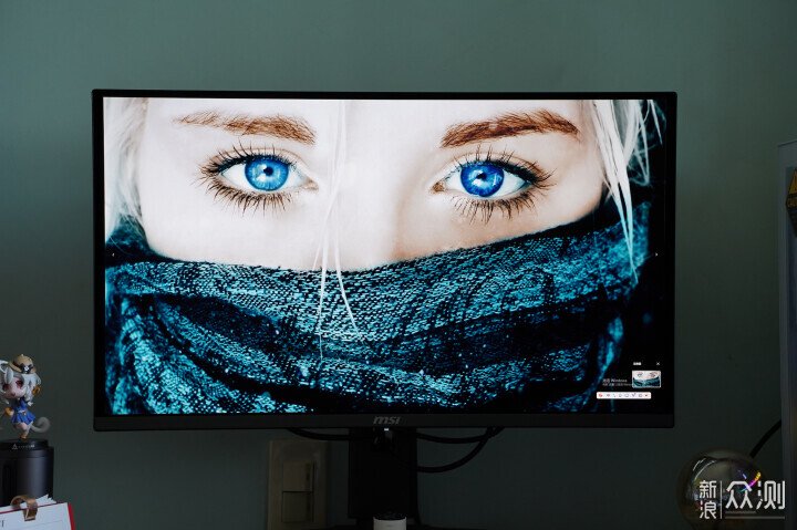 OLED新標杆,微星MAG 272UP QD-OLED X24流光_新浪眾測