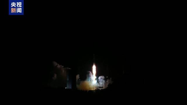 天问二号任务发射圆满成功 我国开启小行星探测与采样返回之旅
