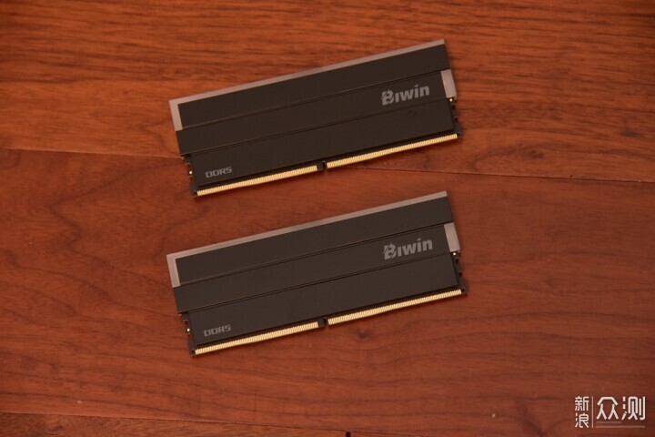 不服來戰,2K王者!AMD RX 9070 GRE首發測試_新浪眾測