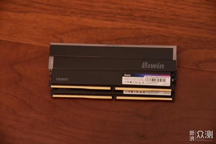 不服來戰,2K王者!AMD RX 9070 GRE首發測試_新浪眾測