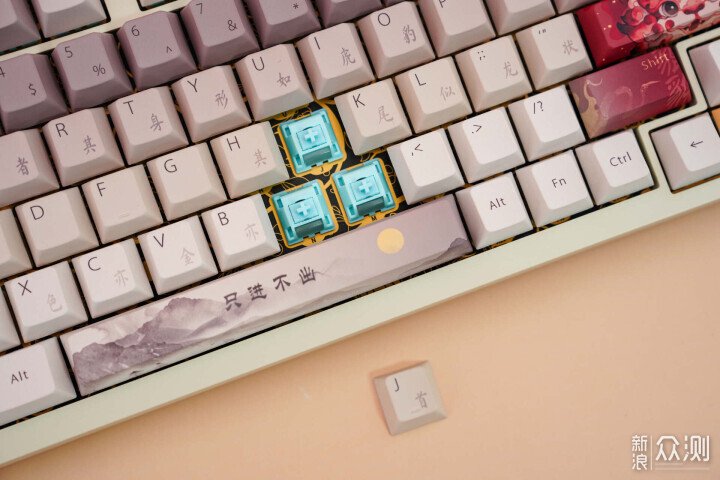 傳統文化與實用SKN貔貅三模機械鍵盤深度體驗_新浪眾測