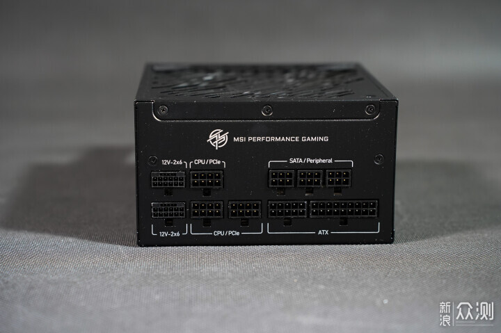 微星MPG A1000GS PCIE5暗黑電源開箱測試_新浪眾測