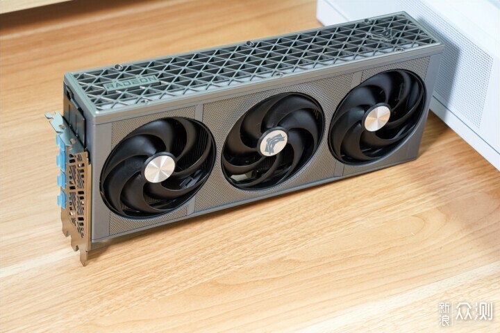 微星MPG A1000GS PCIE5暗黑電源開箱測試_新浪眾測