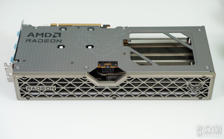 顯卡藍寶石NITRO+氮動RX 9060 XT OC 16G測試_新浪眾測