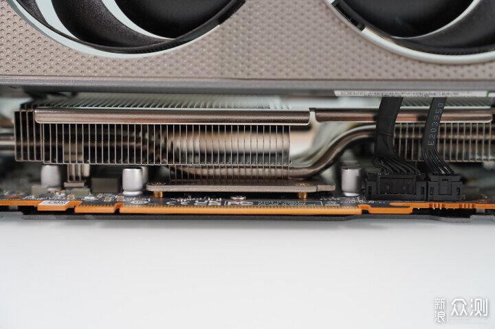 顯卡藍寶石NITRO+氮動RX 9060 XT OC 16G測試_新浪眾測