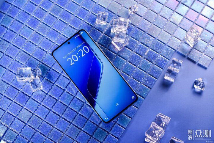 iQOO這款新機硬件很能打,適合電競遊戲玩家_新浪眾測