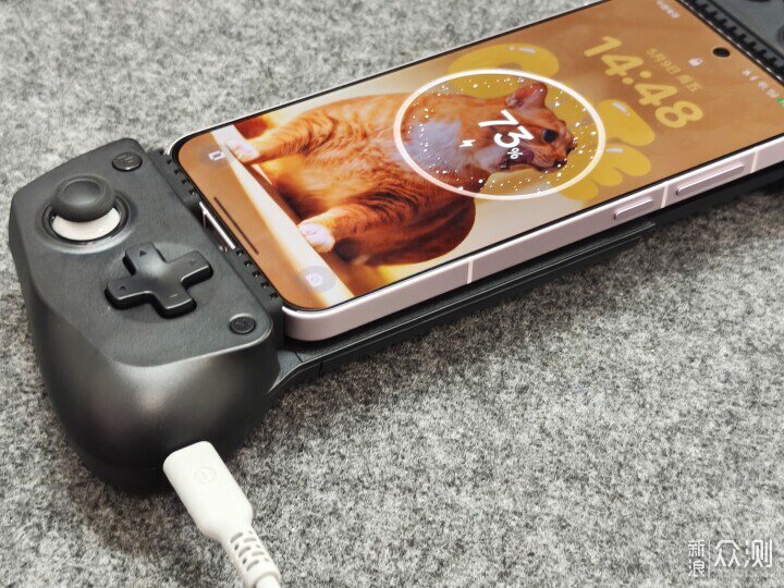 遊戲極佳拍檔,蓋世小雞X5Lite拉伸遊戲手柄_新浪眾測
