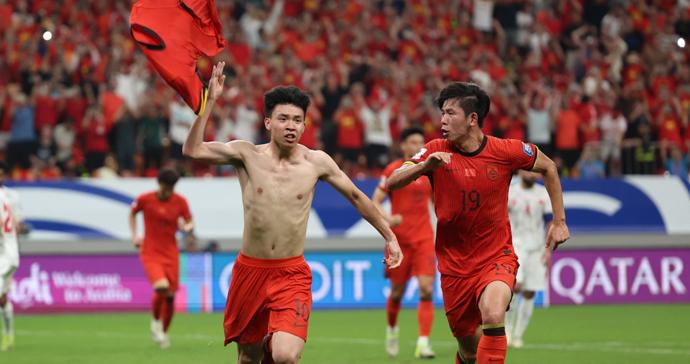 观点：此地钱多人傻速来？中国足球“非血缘归化”高薪低能，亟待系统性反思