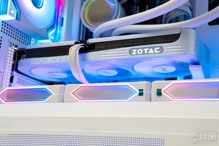 7000預算,索泰RTX 5060 Ti 8GB月白OC裝機_新浪眾測
