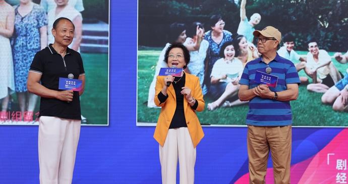 除了《成长的烦恼》“爷青回”，尚世五岸携手东方卫视“海外剧场”里还有啥