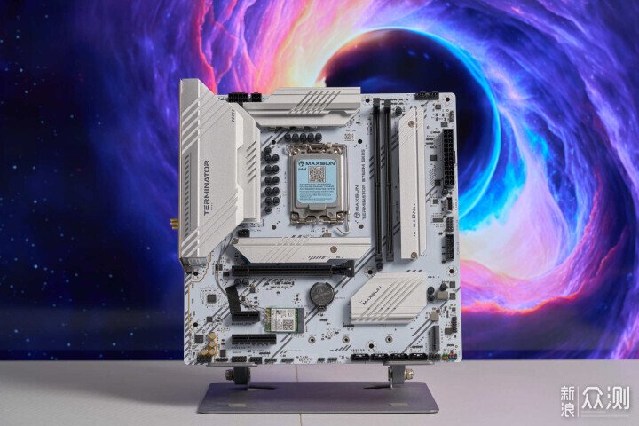 IPO後強到可怕? I7 14700K R7 9700X遊戲對比_新浪眾測