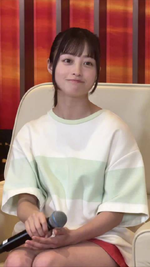 “千寻”桥本环奈：晚上演出结束后，享受上海美食