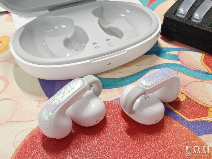 雲感佩戴,音浪澎湃,能自由換膚的百耳頌B7_新浪眾測