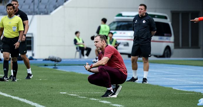 虽然东亚杯完成参赛底线目标，但新帅不到位，国足重建无从谈起