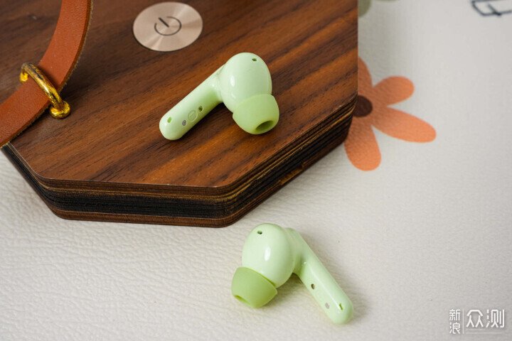榮耀Earbuds A Pro 評測:顏值與實力通勤神器_新浪眾測