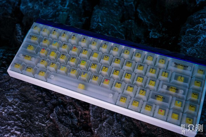 狼蛛HERO 68HE鑽石燈箱+碳纖維定位板評測_新浪眾測