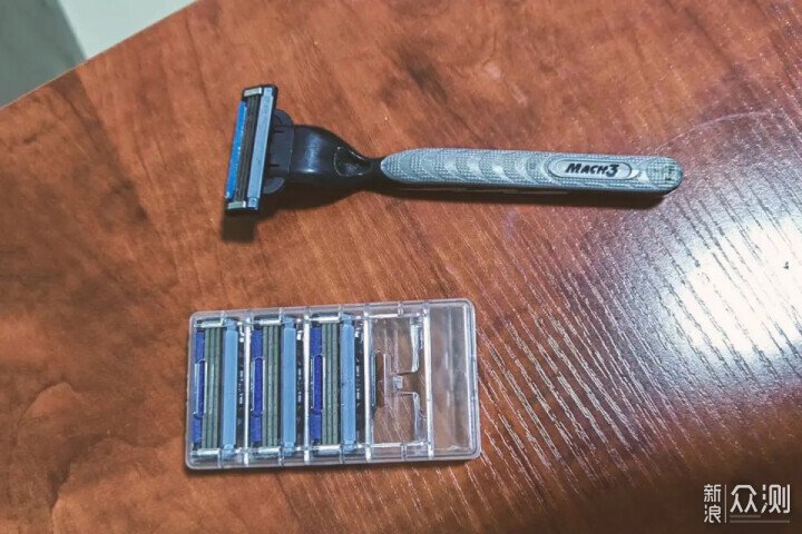 硬核剃鬚指南:如何選購一款靠譜的剃鬚刀?_新浪眾測