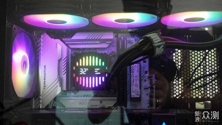 全功能副屏!ZALMAN思民 Z10 DS裝機分享_新浪眾測