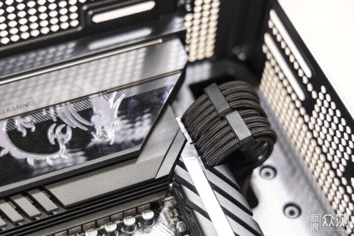 微星MEG Ai1600T PCIE5超神電源開箱_新浪眾測
