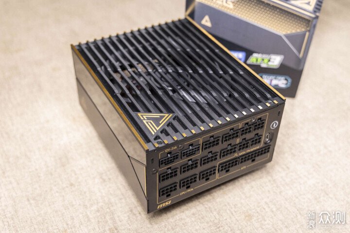 微星MEG Ai1600T PCIE5超神電源開箱_新浪眾測