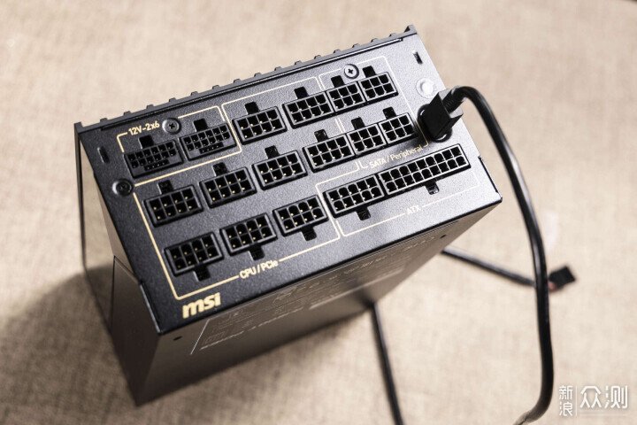 微星MEG Ai1600T PCIE5超神電源開箱_新浪眾測
