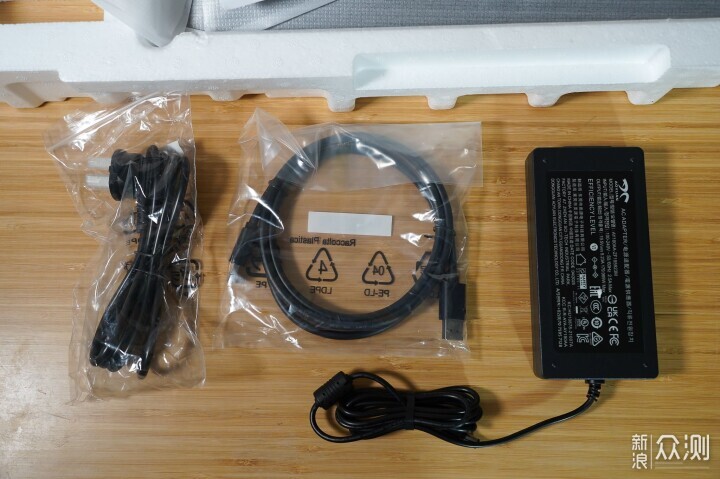 泰坦軍團P275MV MAX雙模Mini LED顯示器_新浪眾測