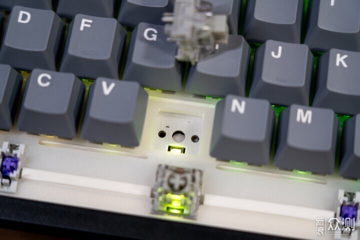 續航超長、手感超棒!雷柏V700DIY-98太好用了_新浪眾測
