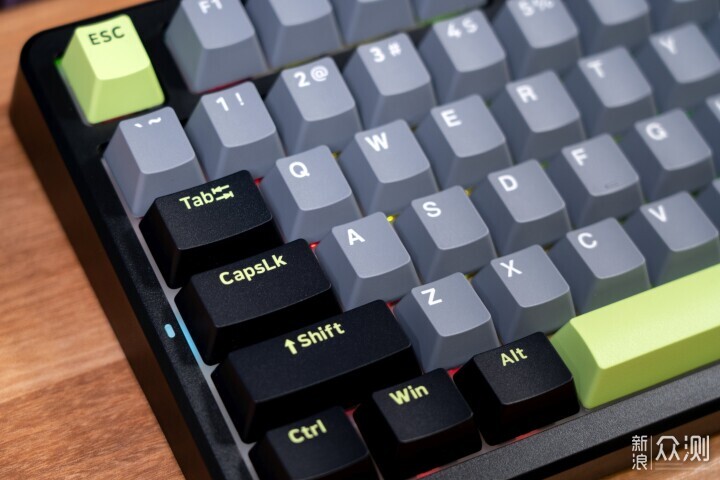 續航超長、手感超棒!雷柏V700DIY-98太好用了_新浪眾測