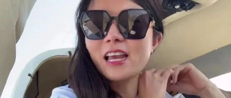 传奇女飞行员不幸坠机身亡，年仅44岁，起飞前还在直播