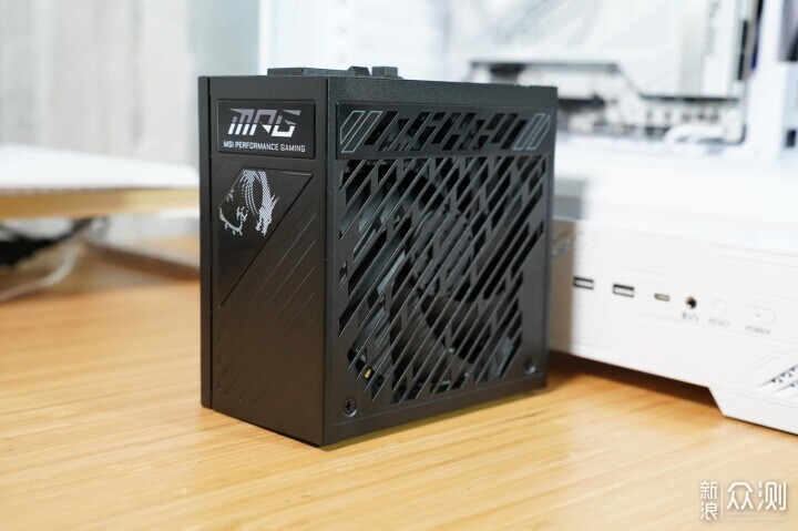 微星新品海景房機箱,MAG PANO 131L PZ WHITE_新浪眾測