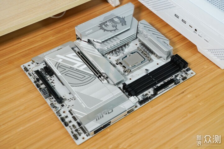 微星新品海景房機箱,MAG PANO 131L PZ WHITE_新浪眾測