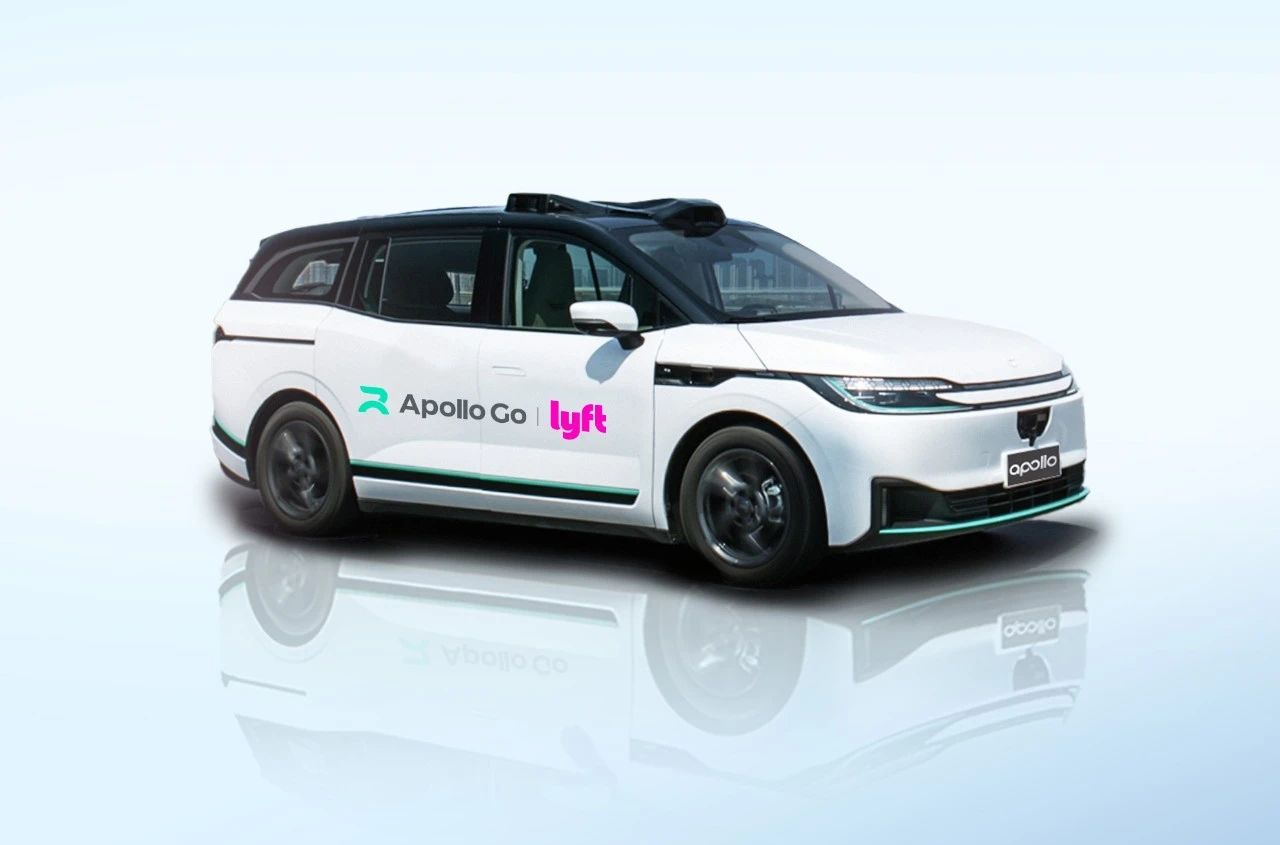 萝卜快跑远征出海，直面“三强”交锋