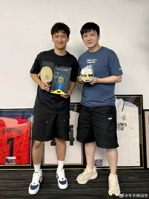 樊振东人缘超好