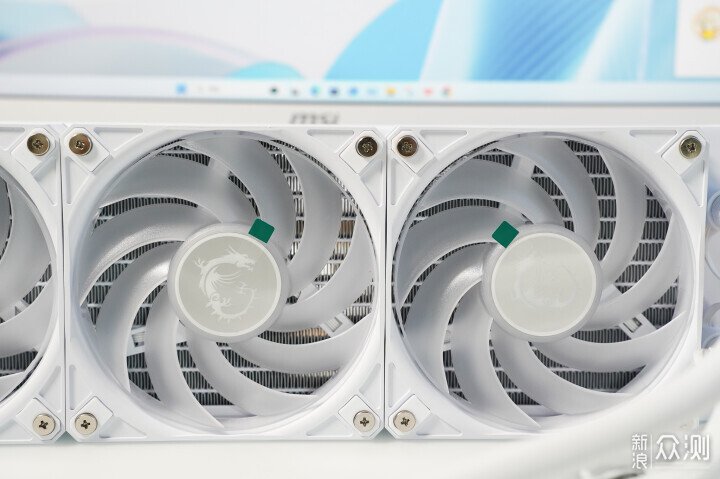 可以偷偷看B站的水冷散熱器,新品首發微星實測_新浪眾測
