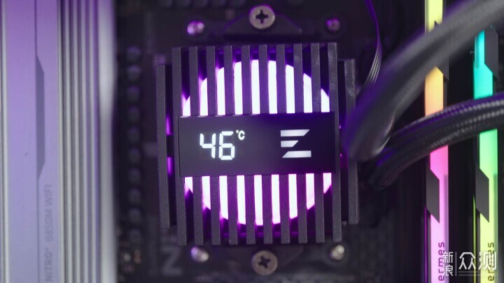 自帶超大屏幕?ZALMAN 思民 Z10 DS 機箱開箱_新浪眾測