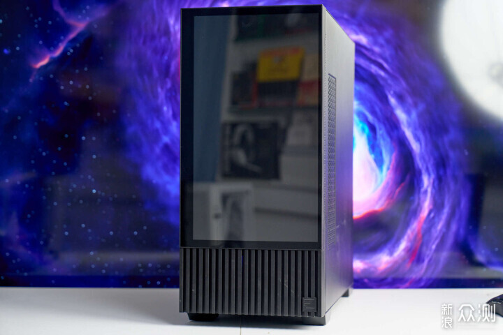 自帶超大屏幕?ZALMAN 思民 Z10 DS 機箱開箱_新浪眾測