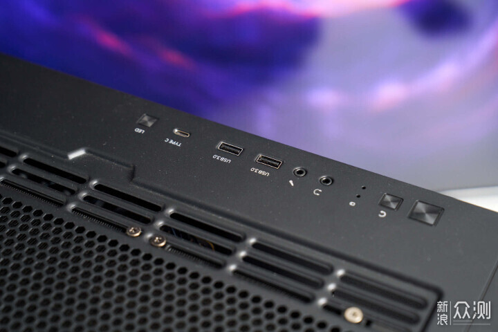 自帶超大屏幕?ZALMAN 思民 Z10 DS 機箱開箱_新浪眾測