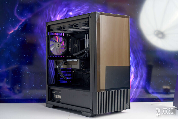 自帶超大屏幕?ZALMAN 思民 Z10 DS 機箱開箱_新浪眾測
