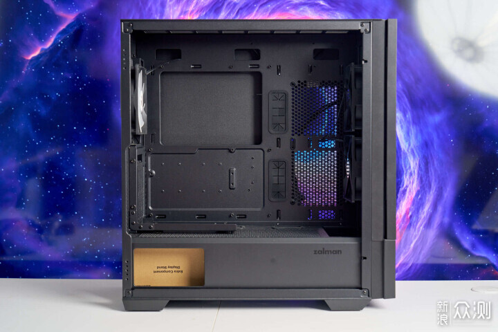 自帶超大屏幕?ZALMAN 思民 Z10 DS 機箱開箱_新浪眾測