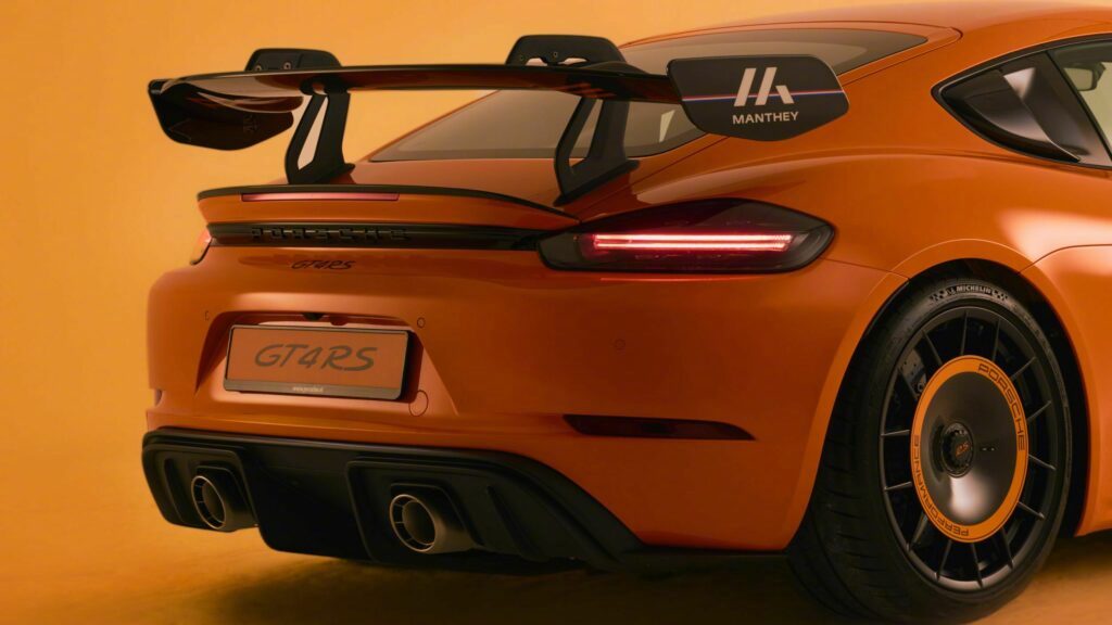 全球仅 1 辆：保时捷展示郁金香特别版 718 Cayman GT4 RS 超跑